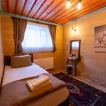 Rustic Caves Отель *