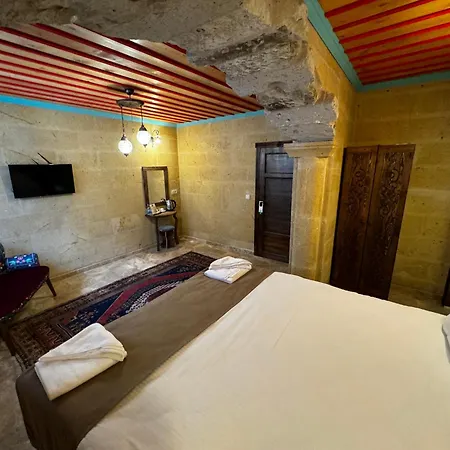 Rustic Caves 괴레메