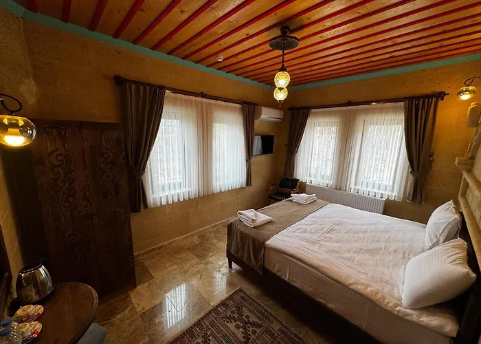 Rustic Caves Hotel *