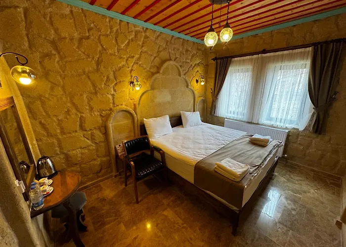 Rustic Caves * Göreme