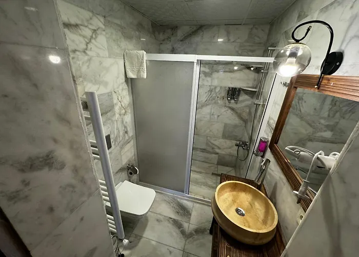 Rustic Caves Göreme